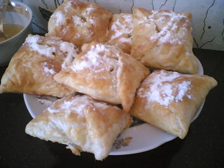 Слойки с начинками: шаг 1