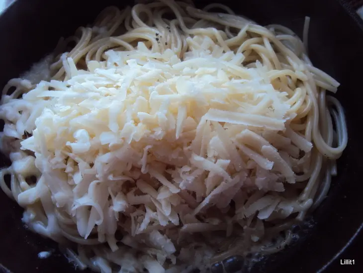 Перечная паста с сыром (cacio e pepe): шаг 3