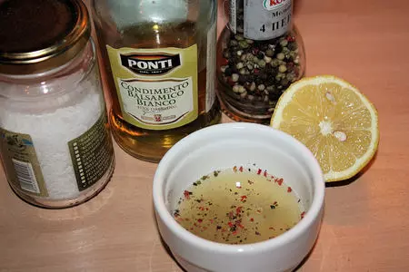 Салат с ореховым соусом, томлеными помидорками и беконом: шаг 6