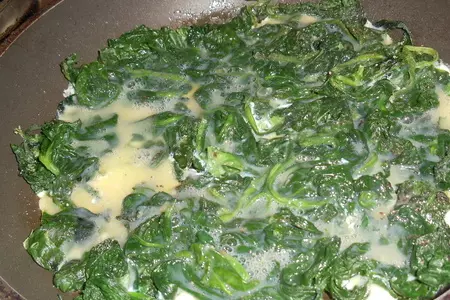 Сырный рулет с шпинатом и козьим сыром: шаг 3