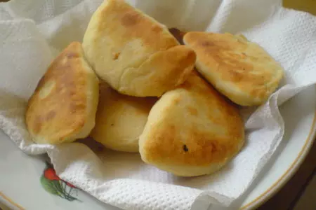 Жареные пирожки с творогом и мятой: шаг 10