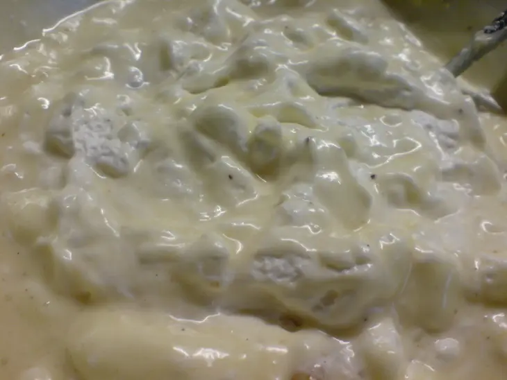 Шоколадный рулет с шоколадно-ореховой начинкой: шаг 4