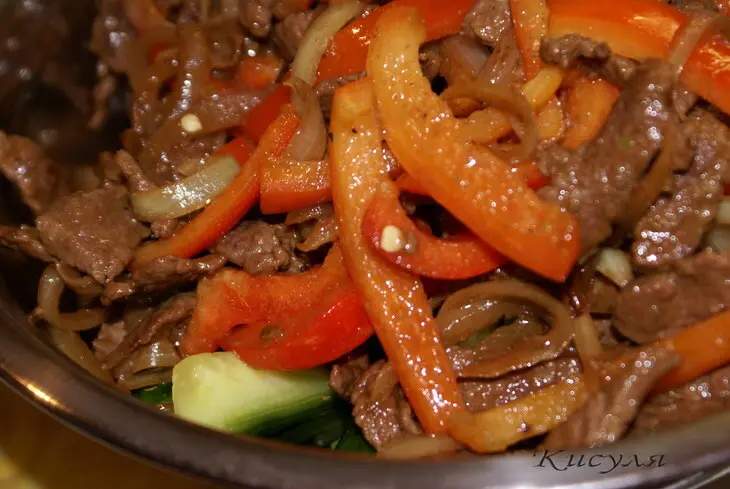 Огурцы с мясом по-корейски: шаг 8