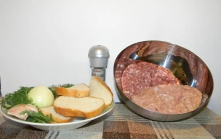 Пряные котлеты "3 мяса": шаг 1