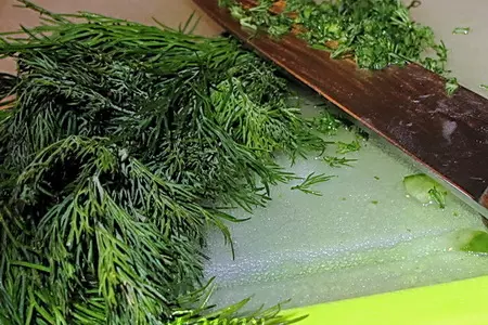 Паровая форель с соусом из укропа и огурцов: шаг 3