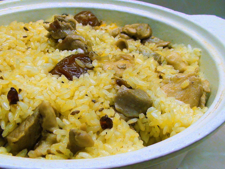 Курица с рисом, алычой и барбарисом. по мотивам блюда «плов с курицей».: шаг 5