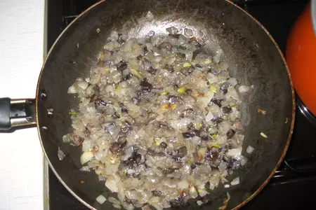 Осетинский пирог с курицей грибами и сыром: шаг 1