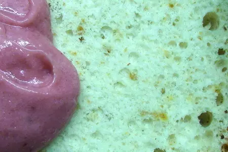 Торт, с клюквенным курдом, сливочно-шоколадным суфле и посыпкой из фисташек. очень эффектный!: шаг 6