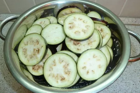 Запеканка мясная с баклажанами и рисом: шаг 1