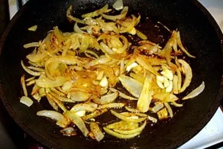 Гуляш с тминными пышками: шаг 3
