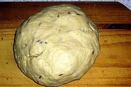 Гуляш с тминными пышками: шаг 7