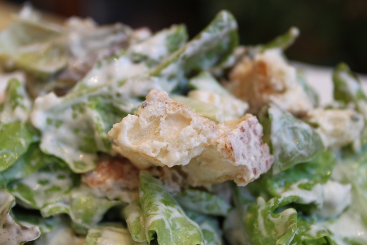 Зеленый салат с заправкой из голубого сыра: шаг 5