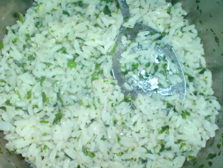 Салат из риса, зелёного горошка и жареной говядины: шаг 6