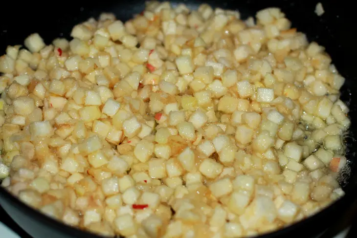 Слойки с яблоками: шаг 3