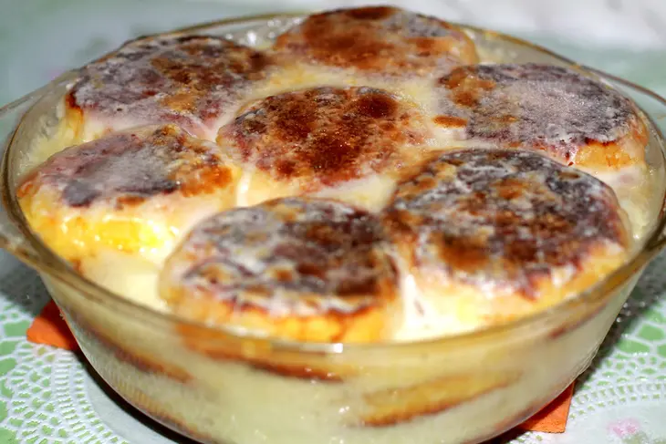 Морковные сырники  с курагой: шаг 7