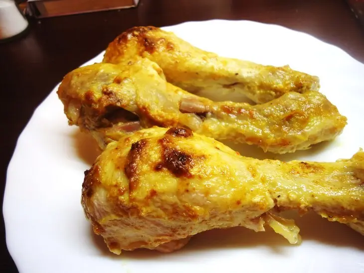 Веселая подача спагетти и куриной ножки))))): шаг 3