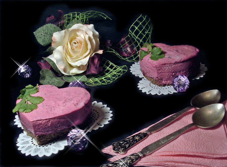 Свекольный чизкейк  с сельдью или "валентинки" для романтического ужина.: шаг 9