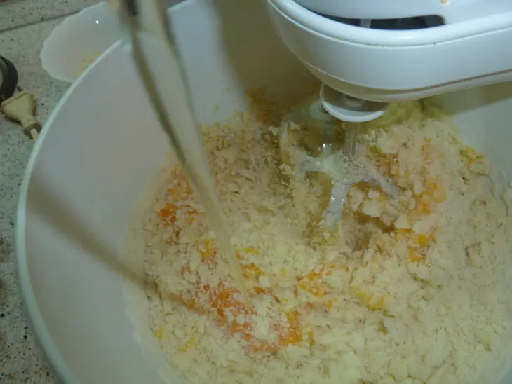 Итальянский пирог "сбризолона" ( один из самых быстрых и орехово-вкусных пирогов): шаг 4