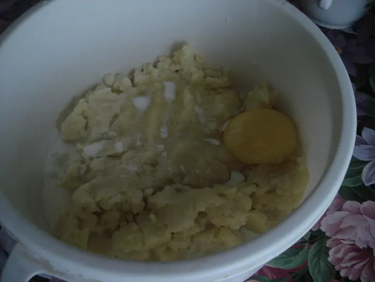 Гречневый суп с картофельными клёцками и шампиньонами: шаг 1