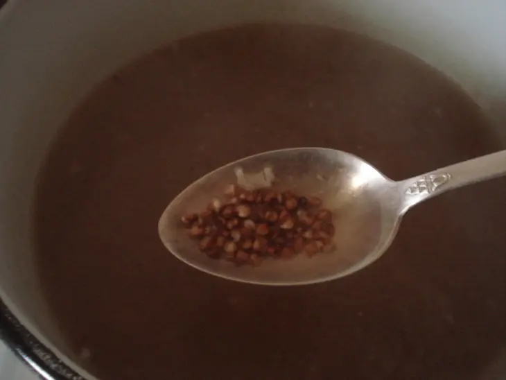 Гречневый суп с картофельными клёцками и шампиньонами: шаг 4