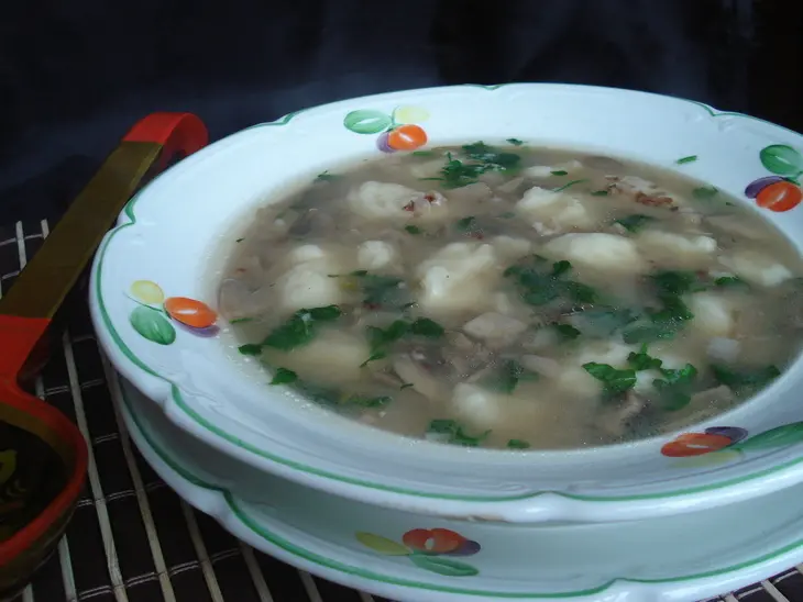 Гречневый суп с картофельными клёцками и шампиньонами: шаг 8