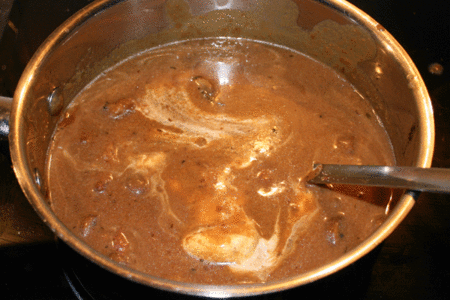 Мясо, тушеное с сырным "коричневым" соусом: шаг 15
