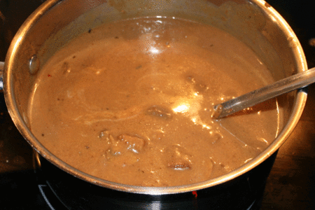 Мясо, тушеное с сырным "коричневым" соусом: шаг 16