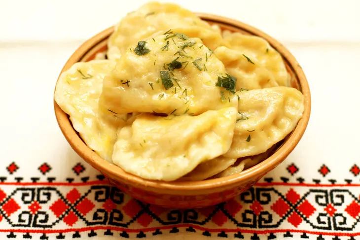 Вареники с картошкой и творогом.: шаг 1