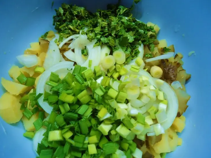 Картофельный салат с поджаристой куриной грудкой: шаг 5