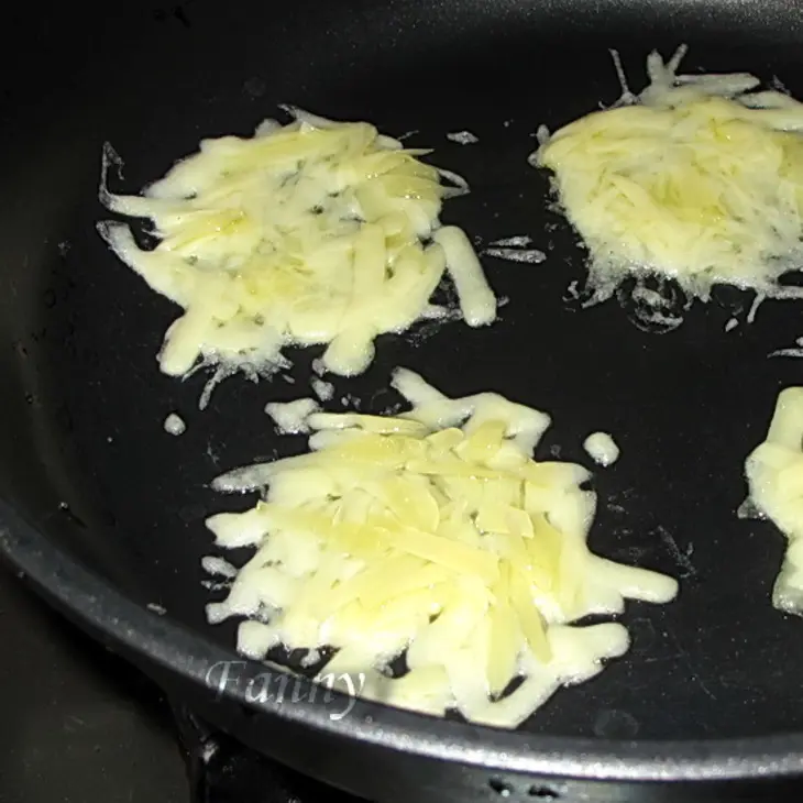 Конкильони, фаршированные домашним сыром с кабачковым соусом: шаг 2