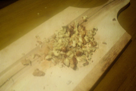 Смородиновые маффины с кукурузной мукой и ореховой посыпкой: шаг 5
