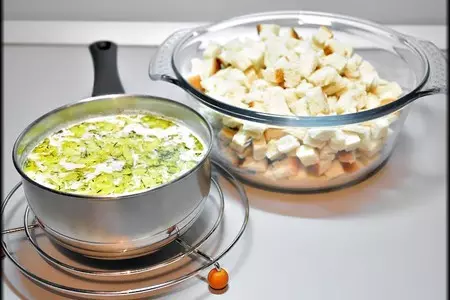 Ростбиф под горчичной корочкой с зелёным маслом и хлебными пудингами с горгонзолой.: шаг 18