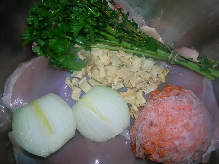 Куриный суп с рисом и тимьяном ( язык проглотишь и пальчики оближешь): шаг 5