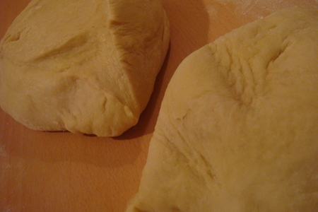 Булочки-розочки (замес для хлебопечки) в двух начинках: шаг 1