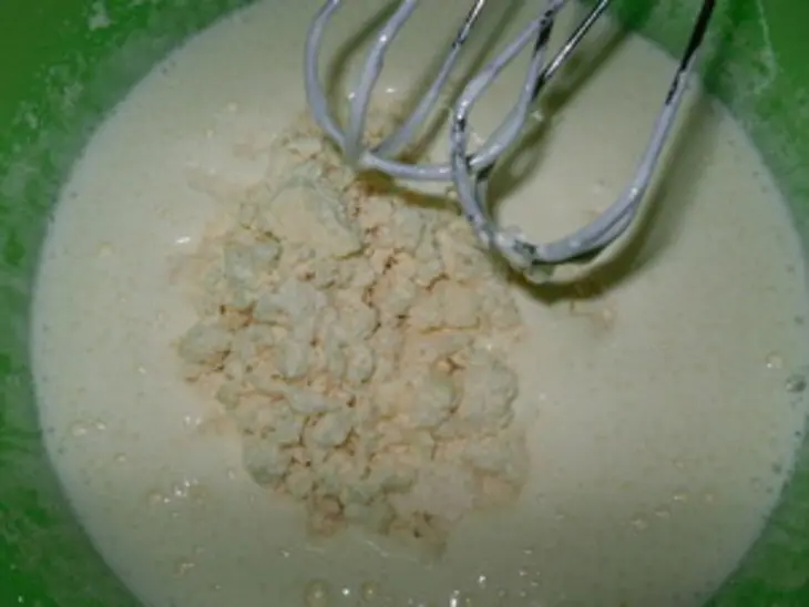 Творожные маффины с изюмом и яблочным пюре: шаг 3
