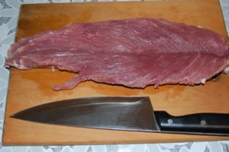 Мясной рулет с языком: шаг 3