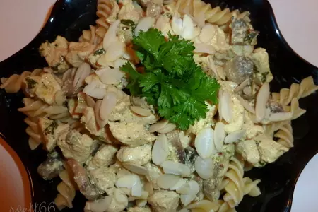 Фузилли с курицей и грибами в соусе с гарам масалой: шаг 5