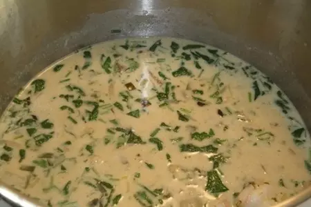 Кокосовый суп с креветками и кальмаром: шаг 7