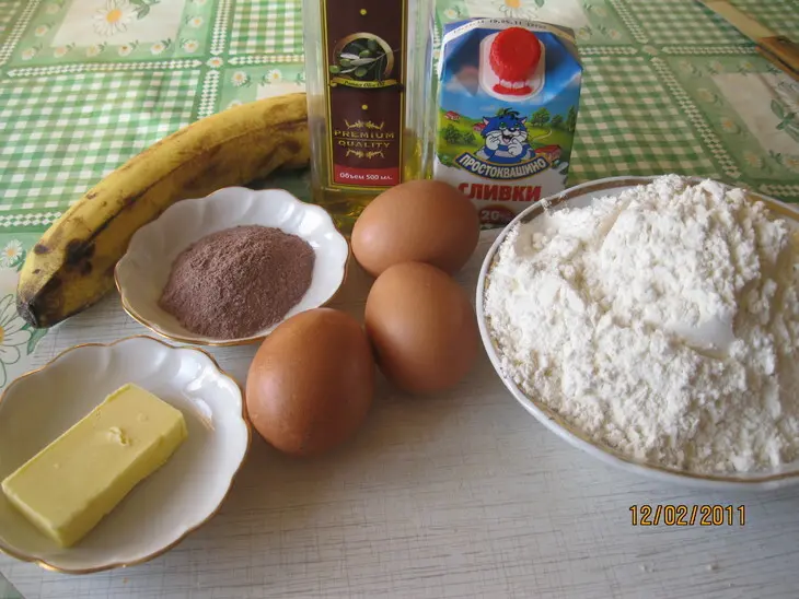 Шоколадные папарделле со сливочно-банановым соусом и маком: шаг 1