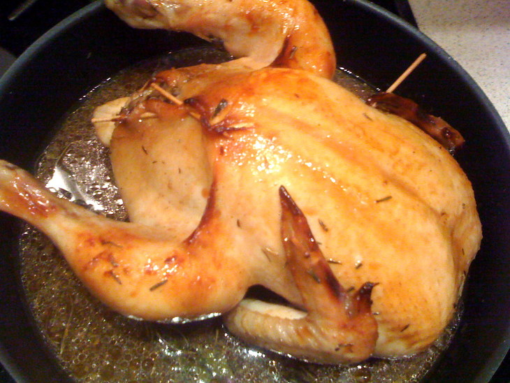 Цыпленок фаршированный тушеной капустой с грибами и охотничими колбасками: шаг 1