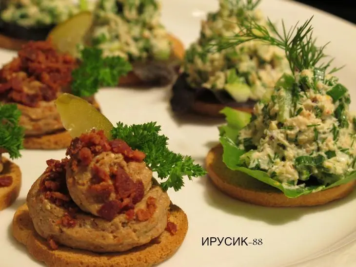 Канапе с печенью и беконом и канапе с мясом краба: шаг 13