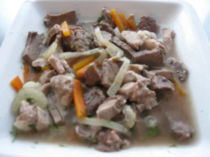 Мясное ассорти в горшочке: шаг 9