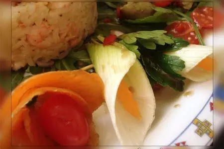 Салат "рис с морепродуктами" с овощными "изысками" в виде украшательств - для влк: шаг 28