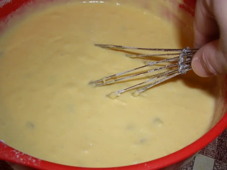 Кукурузные кексы с изюмом: шаг 6