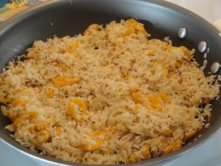 Креветки с перцем и рисом: шаг 3