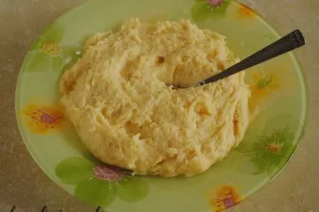 Гречневый суп с грибами и картофельными клёцками: шаг 1