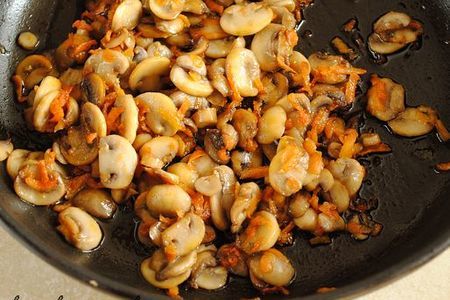Гречневый суп с грибами и картофельными клёцками: шаг 2