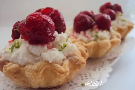 Корзиночки с творожным кремом и клубникой: шаг 9