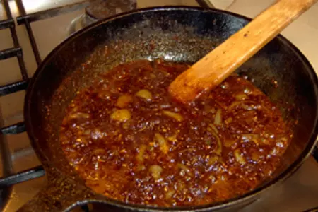 Куриные бедрышки под шоколадным соусом: шаг 4