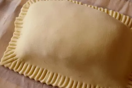 Утиная грудка со шпинатом и грибами, запечённая в слоёном тесте: шаг 11